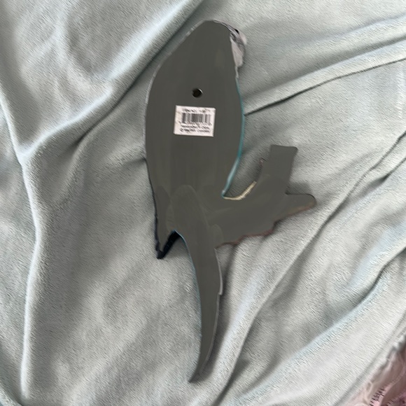 Elegant Parrot Wall Decor - Gray and Blue - Picture 3 of 7